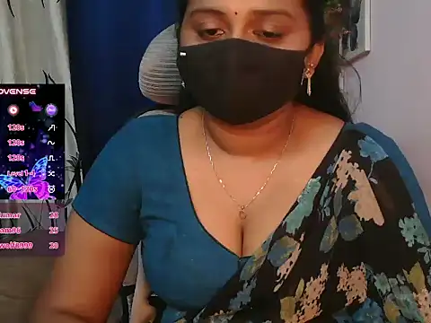 Pavani-Darling - ice on boobs in 5 mins