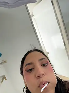 MeggyMae_ - show asshole in doggy
