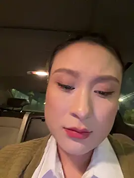 Xingchen-002 - 裸奶开车3分钟