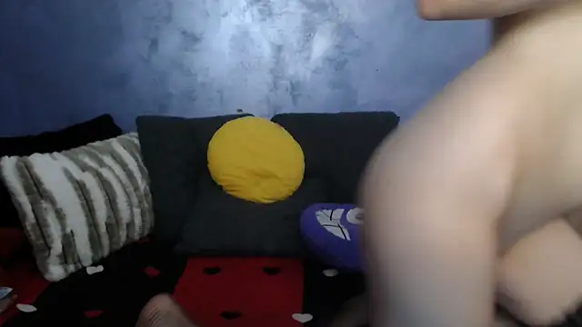NycolleSweet37 - Get me naked and watch me play