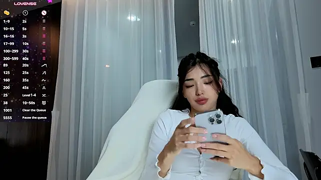 Nyxxfire - play with pussy