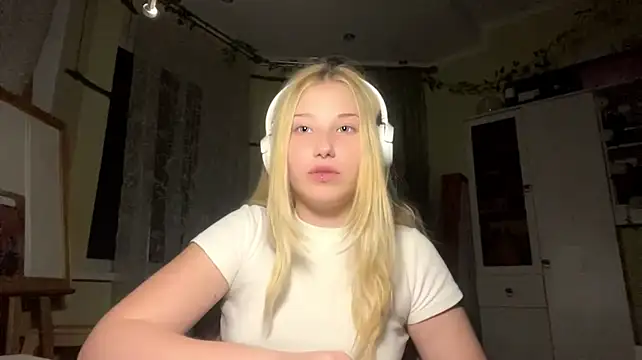 KayleighIacovone - Enjoy my tongue