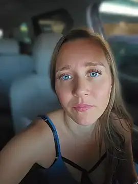 SkyelarSomer - 🤤Suck on My Wet Toy🍭