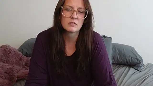 TheBustyHouseWife - Make me cum!