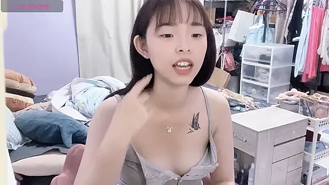 Peachyu - 開表演換情趣衣服慰慰玩玩具