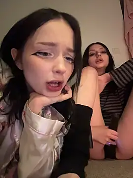 Baby_Tiny - MIA MAKE LIA CUM FIRST TIME