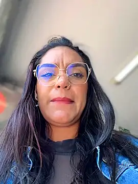 Sara-77 - TOPLESS 4 minutes at the office ✨👑