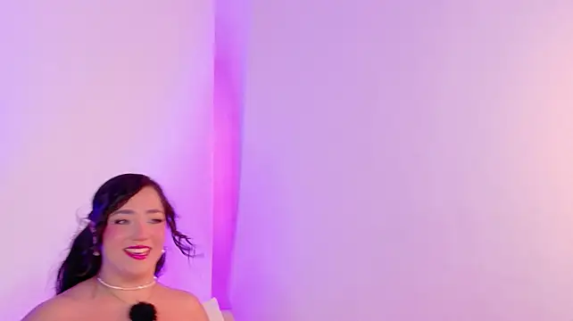 Hannah_pradaa