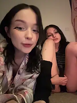 Baby_Tiny - MIA MAKE LIA CUM FIRST TIME