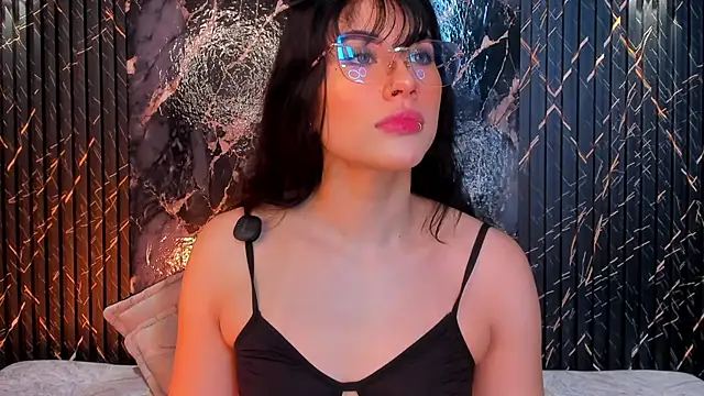 Vittoria__rossi - wet fingering close up