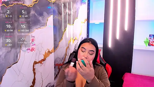 Susan_mooree - show tits