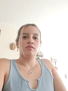 LittleMia_sw - Fingers pussy to my friend Juli🌸🔥