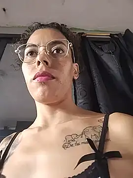 Pamelamiler__ - Open pussy - rub clit
