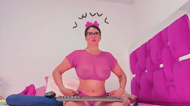 Sophie-newton - take out my big tits and put them in you