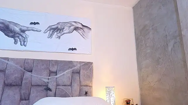 Emma_gatess - Doggy style I ride my pillow