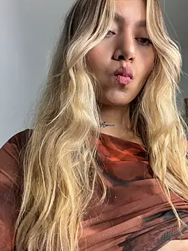 Amanda-medrano1 - Show boob and blowjob