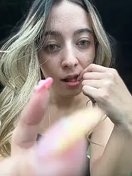 Kloe__t18 - Show boobs at gym