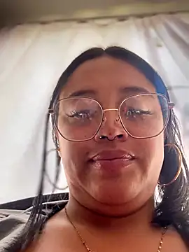 Outdoors-Mia_Khalifa - A STRANGER OILS MY TITS