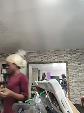MAREIA_25 - HIDDEN CAM MAKE MY PUSSY SQUIRT ?