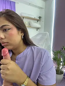Babysaritaa - On all fours on the exam table