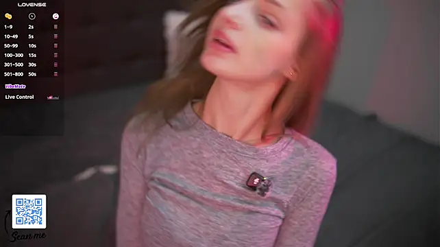 FayeLivingston - squeeze my soft tits
