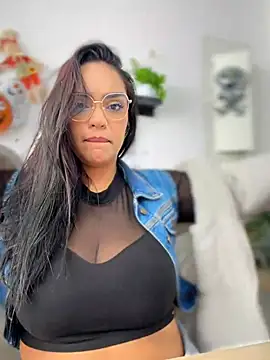 Sara-77 - TOPLESS 4 minutes at the office ✨👑