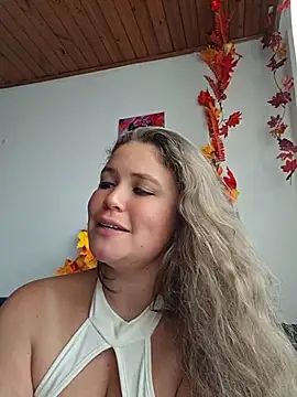 Anaise_latif - without knickers for 3 minutes