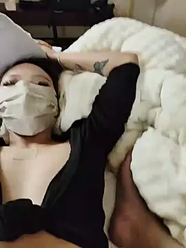 AC_yiyun - 新人宝宝第一天播，哥哥们多多支持哦