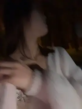 Baobao-3344 - 脱掉上衣