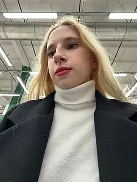 Michelle_lovique - make me wet when i walking in mall