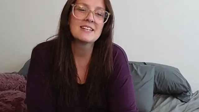TheBustyHouseWife - Make me cum!