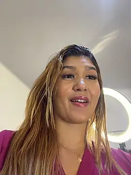 Kinky-Spa - ANAL PLUG IN MY ASS