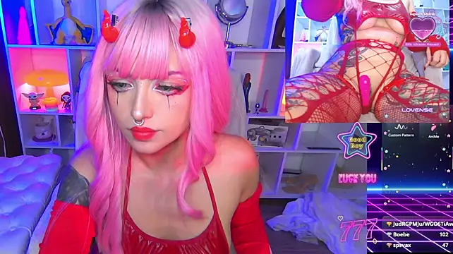 HollyDominic - Zero Two gives DeepThroat + play pussy🫦