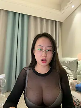 Ay518 - 大胸主播，喜欢可以点点菜单互动，或者1对1玩