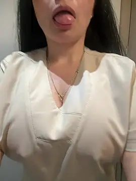 Janna099 - in the clinic with patients