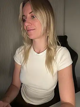 Milla__one - 2 süsse zöpfchen ;)