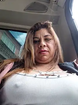 Laura-Hernandez - Squirt on the bus 💦💦🔥