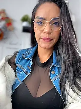 Sara-77 - TOPLESS 4 minutes at the office ✨👑