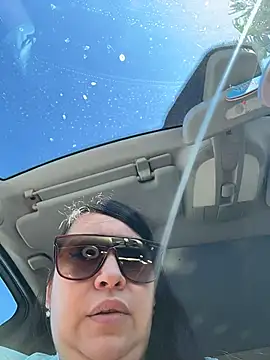 Vickiebee - Tits on car window