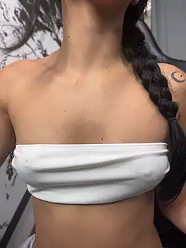 _miapetite - Show ass with oil