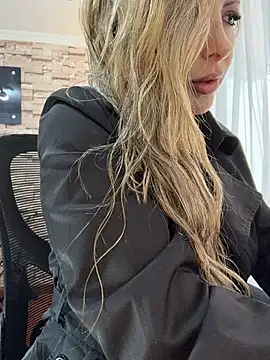 _Abril-Office1 - Ocean squirt 💦💦💦✨✨✨