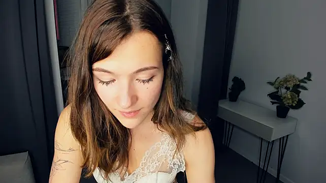WendiArgie - play with my skirt