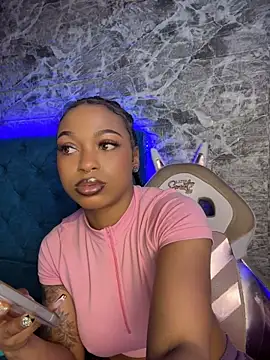 Melany_Williams - FINGER IN MY PUSSY CREMY ZOOM