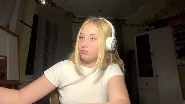 KayleighIacovone - Enjoy my tongue