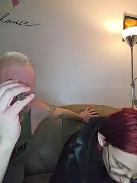Badbitch_German_Badass - Boobs out 5 Minuten