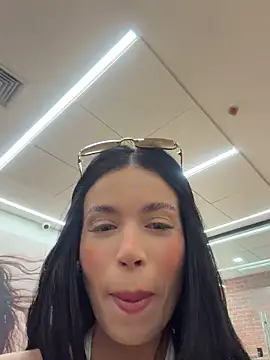 Rafaellaz - Squirt no estacionamento do shopping