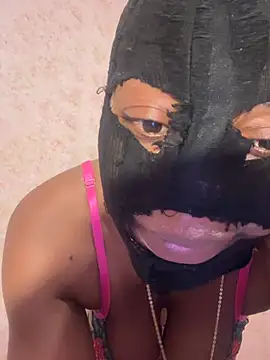 MlleDiorr - Joue avec mes seins 🤤🍑🥵