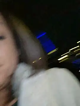 LydiaMaus96 - Ask stranger too show boobs& 1vid