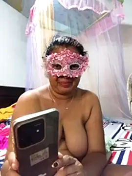 LunaCeylon - pussy toy fuck 2 min