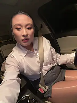 Xingchen-002 - 裸奶开车3分钟